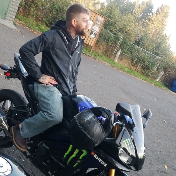 Meet your Posher, Justin - Picture 5 of 5